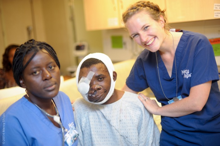 Photo Credit Suzanne Scheumann; nurse Agnes PEN (NLD) with a VVF patient